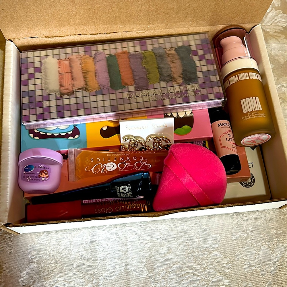Makeup bundle